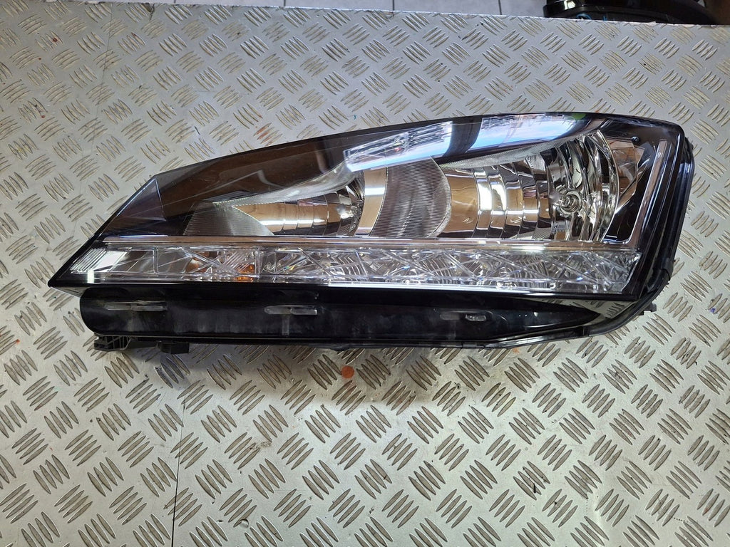 Frontscheinwerfer Skoda Fabia III 6V1941015D Links Scheinwerfer Headlight