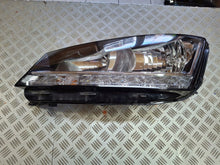 Load image into Gallery viewer, Frontscheinwerfer Skoda Fabia III 6V1941015D Links Scheinwerfer Headlight