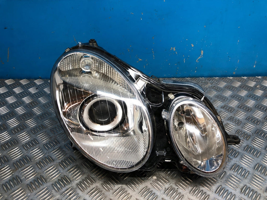 Frontscheinwerfer Mercedes-Benz W211 Xenon Rechts Scheinwerfer Headlight