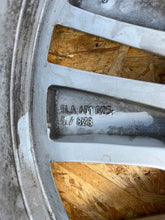 Laden Sie das Bild in den Galerie-Viewer, 1x Alufelge 19 Zoll 8.0" 5x112 45ET 5LA601025 Skoda Rim Wheel FEL9862810997gy