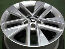 Laden Sie das Bild in den Galerie-Viewer, 1x Alufelge 17 Zoll 7.0" 5x100 46ET Glanz Silber 6V0601025C Skoda Rim Wheel FEL1329630955pg