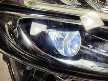 Laden Sie das Bild in den Galerie-Viewer, Frontscheinwerfer Mercedes-Benz Vito W447 A4479061501 LED Rechts Headlight SCH4049703330vy