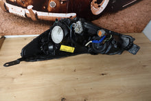 Laden Sie das Bild in den Galerie-Viewer, Frontscheinwerfer Subaru Legacy Outback I Xenon Ein Stück (Rechts oder Links)