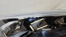 Laden Sie das Bild in den Galerie-Viewer, Frontscheinwerfer Ford Focus JX7B-BE014-AE Full LED Rechts Headlight SCH9586877639vu