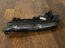 Laden Sie das Bild in den Galerie-Viewer, Frontscheinwerfer BMW 7 9879935 Full LED Vorderseite Scheinwerfer Headlight SCH1471835773dt