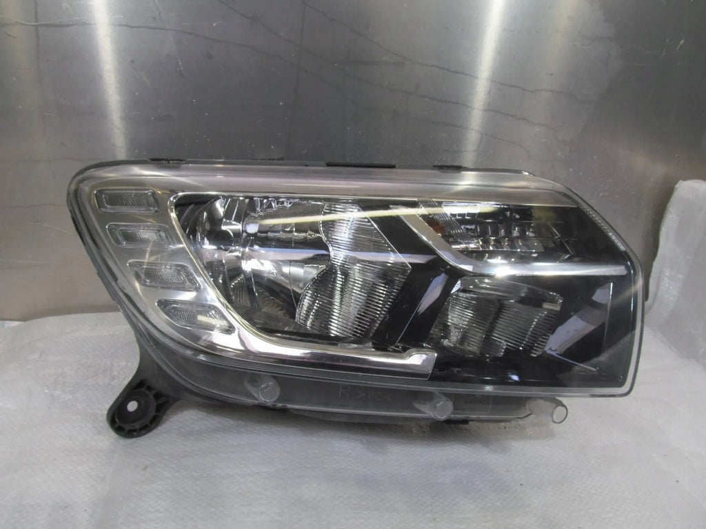 Frontscheinwerfer Dacia Sandero II Logan 260103529R 90114431 Rechts Headlight