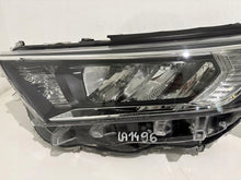Laden Sie das Bild in den Galerie-Viewer, Frontscheinwerfer Toyota V LED Links Scheinwerfer Headlight SCH1062168903fr