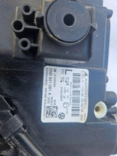 Laden Sie das Bild in den Galerie-Viewer, Frontscheinwerfer VW Tiguan 030110123500 5NB941081A Vorderseite Headlight SCH2148152484hx