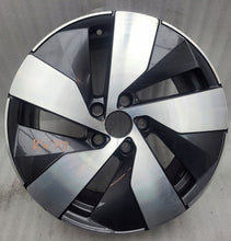 Load image into Gallery viewer, 1x Alufelge 17 Zoll 7.5" 5x112 41ET Glanz Silber 3J0601025B Mg Passat Rim Wheel FEL6645356467pz