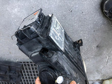 Load image into Gallery viewer, Frontscheinwerfer VW Passat 3C0941754G 3C0941753G Xenon Ein Satz Headlight SCH6356213923kd