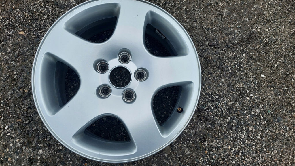 1x Alufelge 16 Zoll 7.0" 5x112 45ET Glanz Silber 8D0601025C Audi A4 B5 C5 B7 FEL6829623294ly
