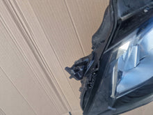 Laden Sie das Bild in den Galerie-Viewer, Frontscheinwerfer Peugeot 308 III 98516733 Links Scheinwerfer Headlight SCH8332006925aj