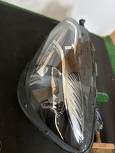 Laden Sie das Bild in den Galerie-Viewer, Frontscheinwerfer Mercedes-Benz W212 A2128201839 Xenon Links Headlight SCH8380358733tj