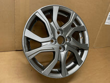 Laden Sie das Bild in den Galerie-Viewer, 1x Alufelge 16 Zoll 6.0&quot; 4x100 42611-0DC70 Toyota Yaris Rim Wheel