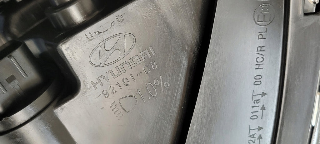 Frontscheinwerfer Hyundai I20 II 92101-C8000 Ein Stück (Rechts oder Links)