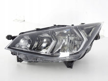 Laden Sie das Bild in den Galerie-Viewer, Frontscheinwerfer Seat I Ibiza V 6F1941015B Ein Stück (Rechts oder Links)