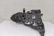 Laden Sie das Bild in den Galerie-Viewer, Frontscheinwerfer Toyota Aygo MDE116203L LED Links Scheinwerfer Headlight