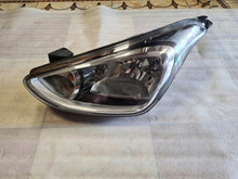 Laden Sie das Bild in den Galerie-Viewer, Frontscheinwerfer Hyundai I10 92101-B9300 Links Scheinwerfer Headlight SCH3457492534qu
