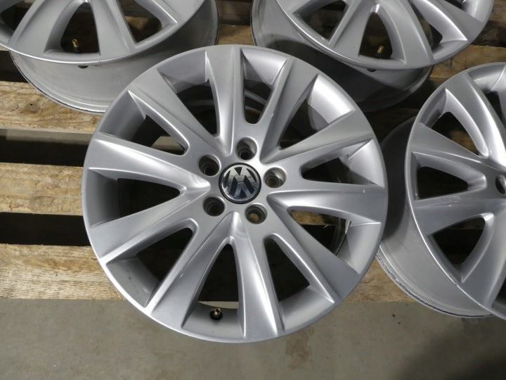 4x Alufelge 17 Zoll 7.0" 5x112 43ET Matt Silber 5N0601025M VW Tiguan Rim Wheel FEL3789077493lm