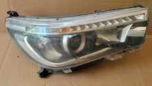 Laden Sie das Bild in den Galerie-Viewer, Frontscheinwerfer Toyota Hilux VIII 81140-0K730 Rechts Scheinwerfer Headlight SCH3284210770br