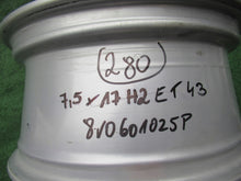 Laden Sie das Bild in den Galerie-Viewer, 1x Alufelge 17 Zoll 7.5" 5x112 43ET Silber 8V0601025 Audi A3 Rim Wheel FEL6909710412eh