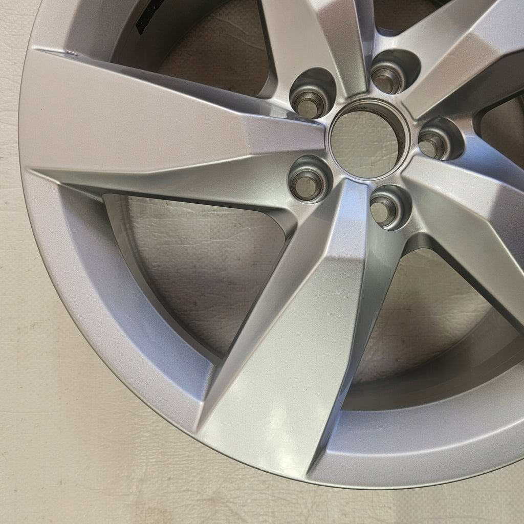1x Alufelge 17 Zoll 6.5" 5x112 39ET 2GM601025A VW T-Cross Rim Wheel FEL8174270784ji