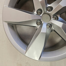 Load image into Gallery viewer, 1x Alufelge 17 Zoll 6.5" 5x112 39ET 2GM601025A VW T-Cross Rim Wheel FEL8174270784ji