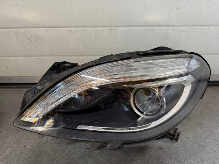 Frontscheinwerfer Mercedes-Benz A2468207161 Xenon Ein Satz Headlight SCH4178183441an