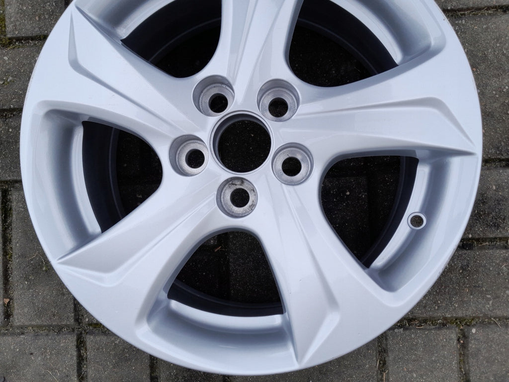 1x Alufelge 15 Zoll 6.0" 5x114.3 45ET Glanz Silber PW457-0D002 Toyota Yaris FEL4833253772hg