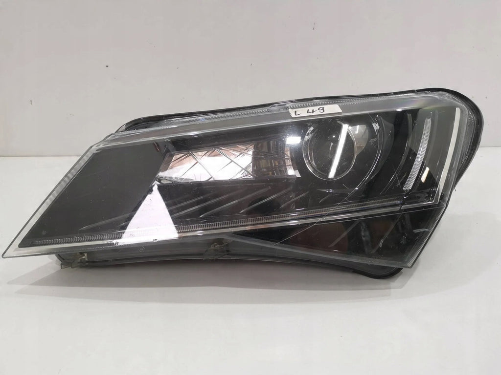 Frontscheinwerfer Skoda Superb III 3V1941015B Ein Stück (Rechts oder Links)
