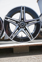 Laden Sie das Bild in den Galerie-Viewer, 4x Alufelge 18 Zoll 7.5" 5x112 40ET Glanz Schwarz A2064017600 Mercedes-Benz W206 FEL2444804569md