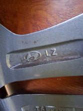 Load image into Gallery viewer, 1x Alufelge 16 Zoll 6.0" 4x100 50ET Glanz Graphit 52910-C8700 Hyundai I20 II Mg FEL3248553025zu