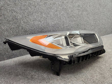 Laden Sie das Bild in den Galerie-Viewer, Frontscheinwerfer Ford Kuga I GV4113D154-AC 90102136 Xenon Rechts Headlight SCH2439705350ed