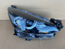 Laden Sie das Bild in den Galerie-Viewer, Frontscheinwerfer Mazda II Dj D43N-51030 LED Rechts Scheinwerfer Headlight
