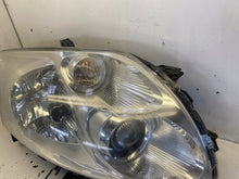 Laden Sie das Bild in den Galerie-Viewer, Frontscheinwerfer Toyota Auris 81110-02470 Rechts Scheinwerfer Headlight