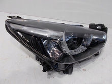 Laden Sie das Bild in den Galerie-Viewer, Frontscheinwerfer Mazda 2 LED Rechts Scheinwerfer Headlight