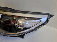 Laden Sie das Bild in den Galerie-Viewer, Frontscheinwerfer Hyundai I30 III 92101-G4020 Links Scheinwerfer Headlight