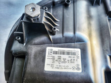 Laden Sie das Bild in den Galerie-Viewer, Frontscheinwerfer Mercedes-Benz W212 A21282021039 Xenon Rechts Headlight SCH6849271290yj