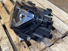 Laden Sie das Bild in den Galerie-Viewer, Frontscheinwerfer VW Tiguan 5NB941035D Links Scheinwerfer Headlight