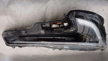 Laden Sie das Bild in den Galerie-Viewer, Frontscheinwerfer Toyota Corolla 81110-02X10 Rechts Scheinwerfer Headlight SCH8645441465wp