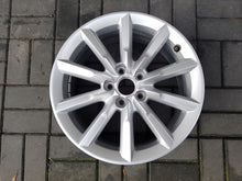 Laden Sie das Bild in den Galerie-Viewer, 1x Alufelge 17 Zoll 7.0&quot; 5x112 43ET Glanz Silber 8U0601025S Audi Q3 Rim Wheel