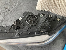 Load image into Gallery viewer, Frontscheinwerfer BMW 5 G31 G30 7439210 7439209 LED Rechts oder Links