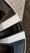 Laden Sie das Bild in den Galerie-Viewer, 1x Alufelge 17 Zoll 7.5&quot; 5x108 Glanz Graphit 32327081 Volvo Xc40 Rim Wheel