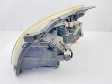 Laden Sie das Bild in den Galerie-Viewer, Frontscheinwerfer Toyota Avensis 9922680008 Rechts Scheinwerfer Headlight SCH6915895223eq