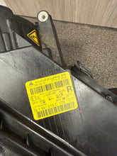 Load image into Gallery viewer, Frontscheinwerfer Skoda Yeti 5L1941016C Xenon Rechts Scheinwerfer Headlight SCH1666743750cp