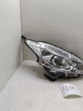 Laden Sie das Bild in den Galerie-Viewer, Frontscheinwerfer Peugeot 208 I 1685351480 Rechts Scheinwerfer Headlight SCH7250829588qr
