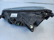 Laden Sie das Bild in den Galerie-Viewer, Frontscheinwerfer Skoda Superb 1ZS01193946 Vorderseite Scheinwerfer Headlight SCH4989856463yb