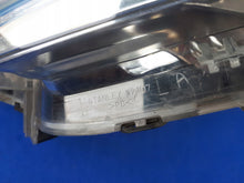 Load image into Gallery viewer, Frontscheinwerfer Mitsubishi L200 Links Scheinwerfer Headlight