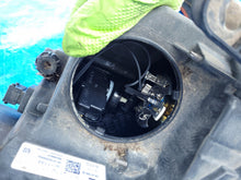 Laden Sie das Bild in den Galerie-Viewer, Frontscheinwerfer Opel Astra K 39111144 Rechts Scheinwerfer Headlight SCH4481561823sc