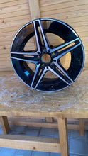 Load image into Gallery viewer, 1x Alufelge 18 Zoll 7.5" 5x112 40ET Glanz A2064011700 Mercedes-Benz W206 FEL5253955178fb